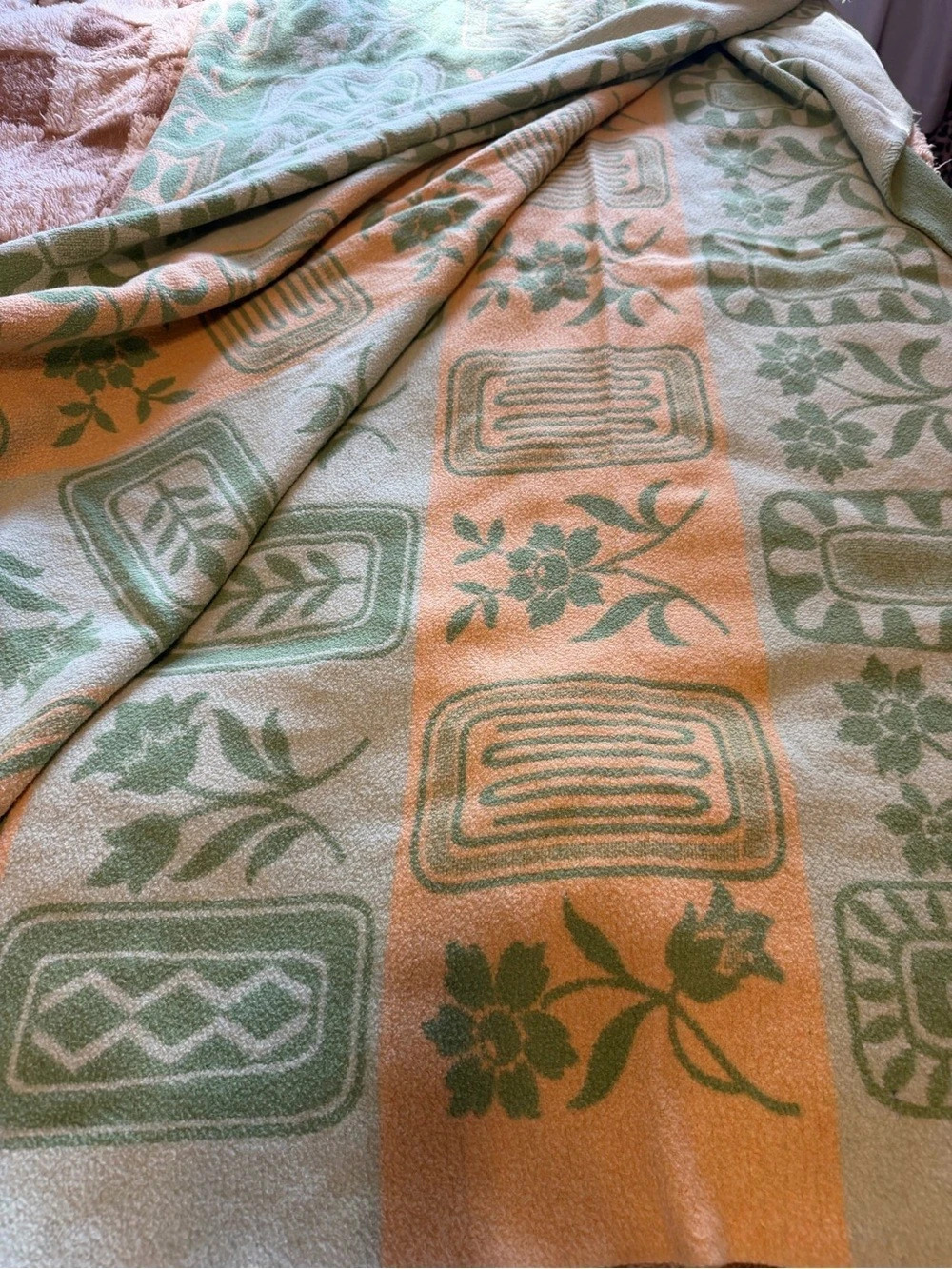 Vintage Sage Green & Butter Yellow Fleece Blanket Twin